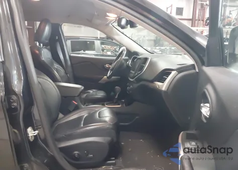 2016 Jeep Cherokee Overland z USA, uszkodzony, nr VIN 1C4PJMJSXGW326527